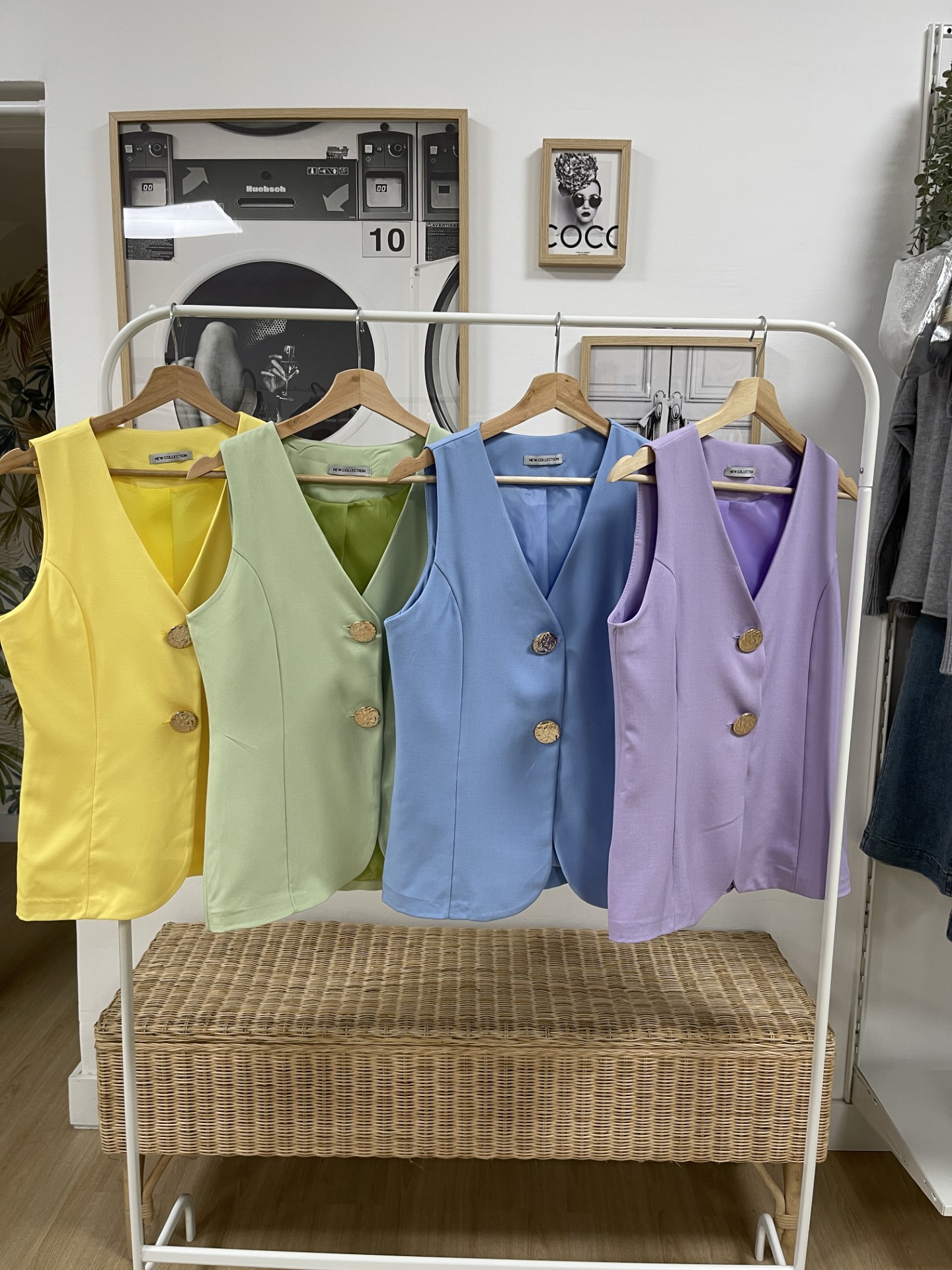 Chalecos Botones Dorados