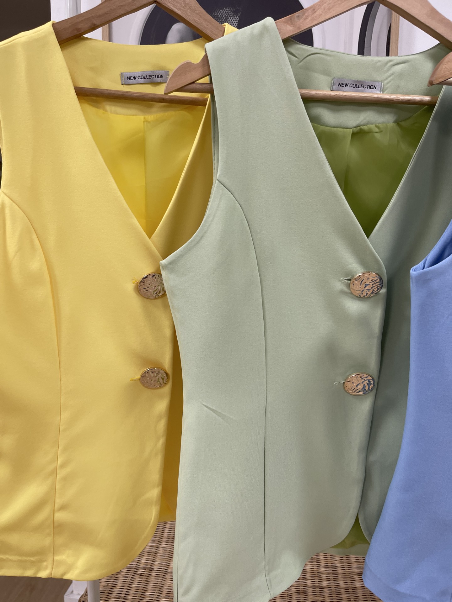 Chalecos Botones Dorados - Imagen 2
