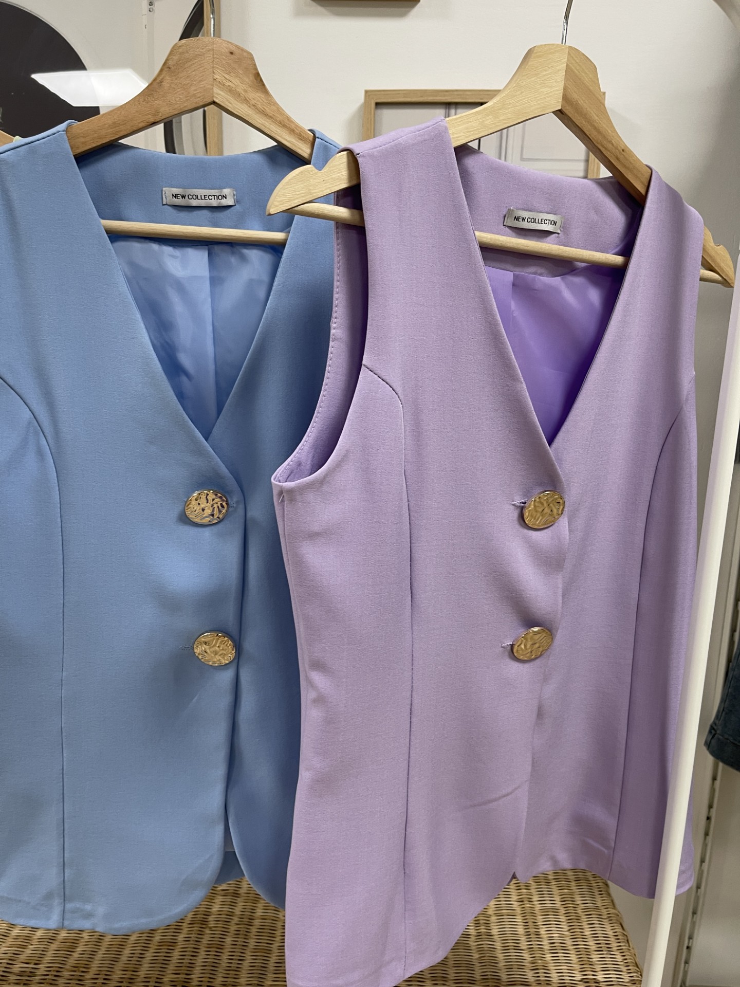 Chalecos Botones Dorados - Imagen 3