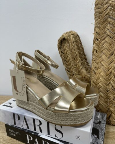 Sandalias Cuñas Doradas